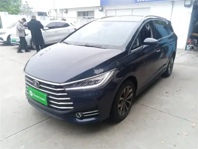 BYD MAX