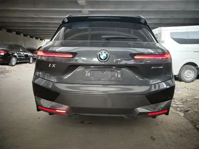 BMW iX