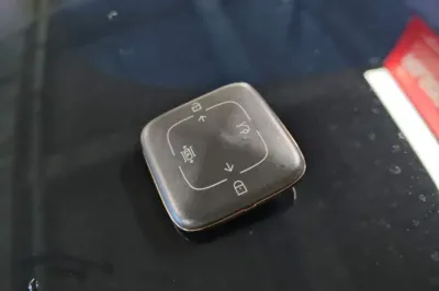 Zeekr 001