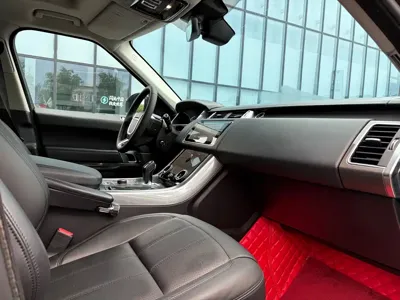 Land Rover Sport
