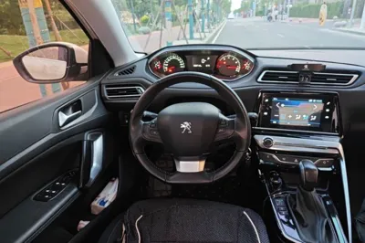 Peugeot 308