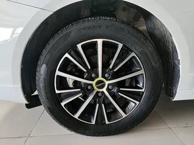 Roewe i5