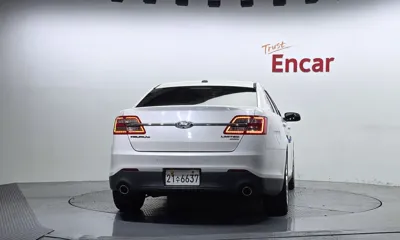 Ford Taurus