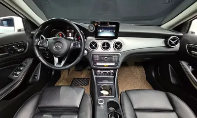Mercedes-Benz GLA-Class