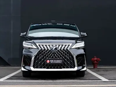 Lexus LM