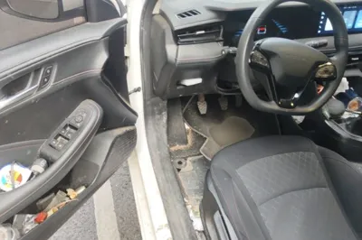 Roewe i5