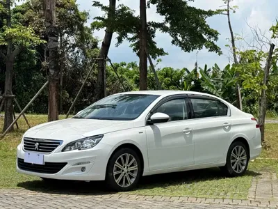 Peugeot 408
