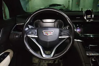 Cadillac XT6