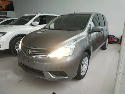 Nissan Livina