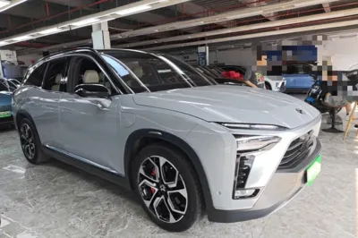 Nio ES8