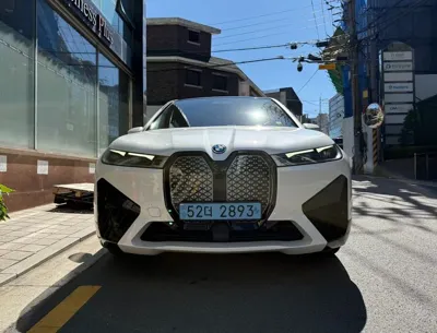BMW iX