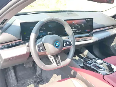 BMW i5