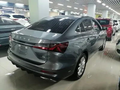 Roewe i5