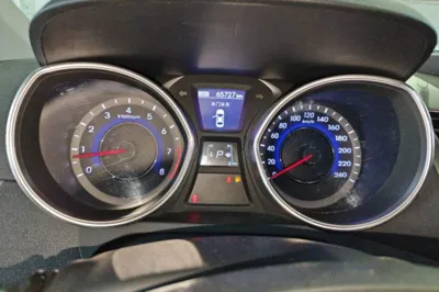Hyundai Elantra (5th Generation