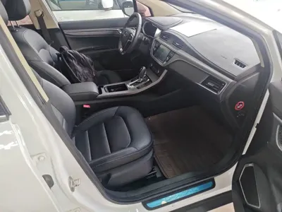 Geely Emgrand GS