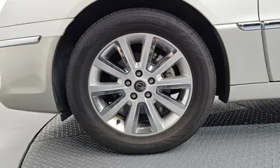 Kia Opirus