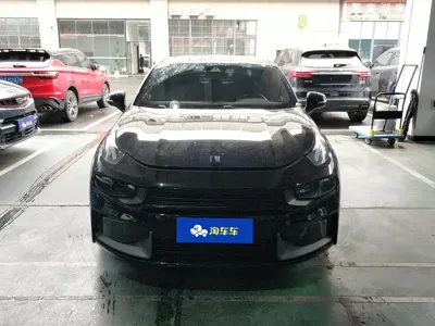 Lynk & Co 03