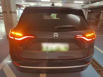 Nio ES8