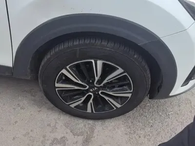 Kia KX1