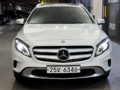 Mercedes-Benz GLA-Class
