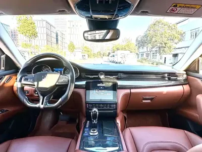Maserati Quattroporte