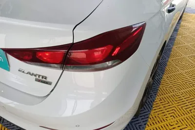 Hyundai Elantra (6th Generation