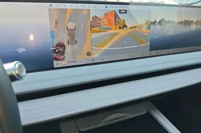 Geely Galaxy E8