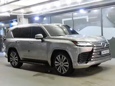 Lexus LX