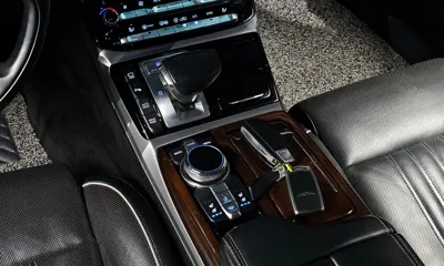 Genesis EQ900