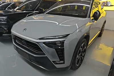 Nio ES8