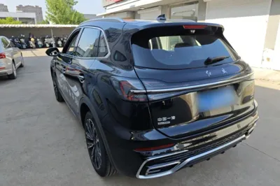 Hongqi HS5