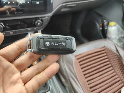Qoros 3