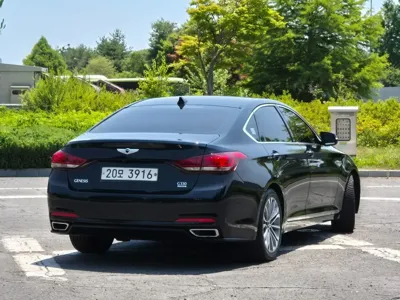 Hyundai Genesis