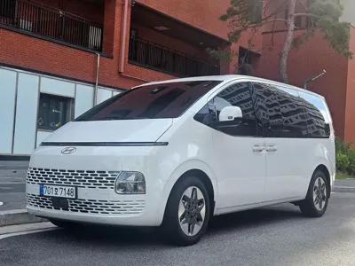Hyundai Staria