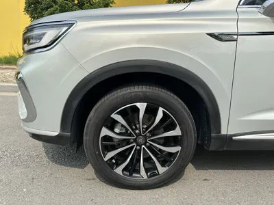 Roewe RX5 eMAX