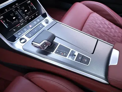 Audi A7L