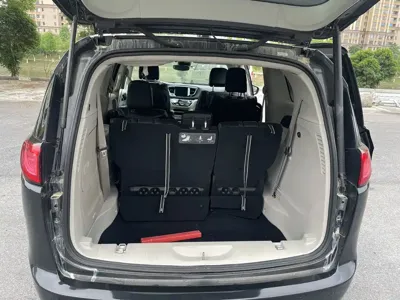 Chrysler Grand Voyager PHEV (Import)