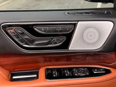 Lincoln Navigator