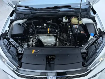 Roewe i5