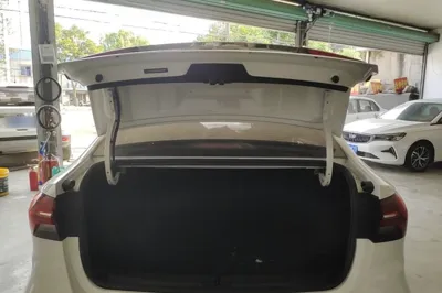 Roewe i5
