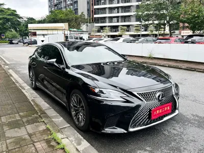 Lexus LS