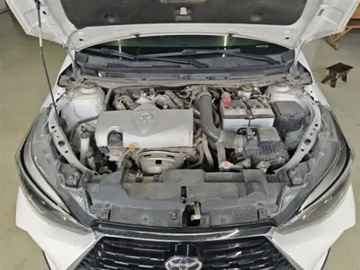 Toyota Yaris L