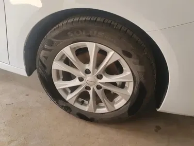 Roewe i5