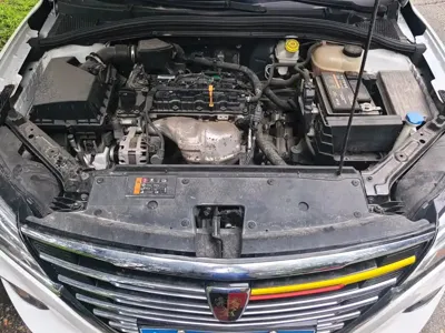 Roewe i5