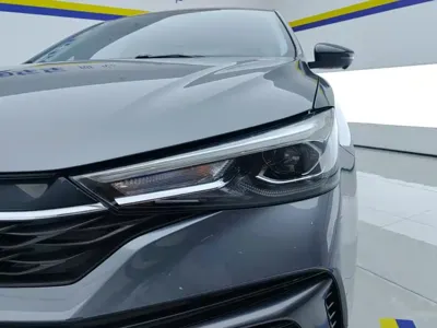 Roewe i5