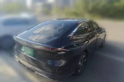 Geely Galaxy L6