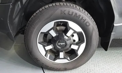 Kia Tasman