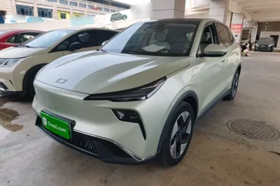 Bestune Yueyi 03