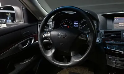 Infiniti M