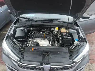 Roewe i5